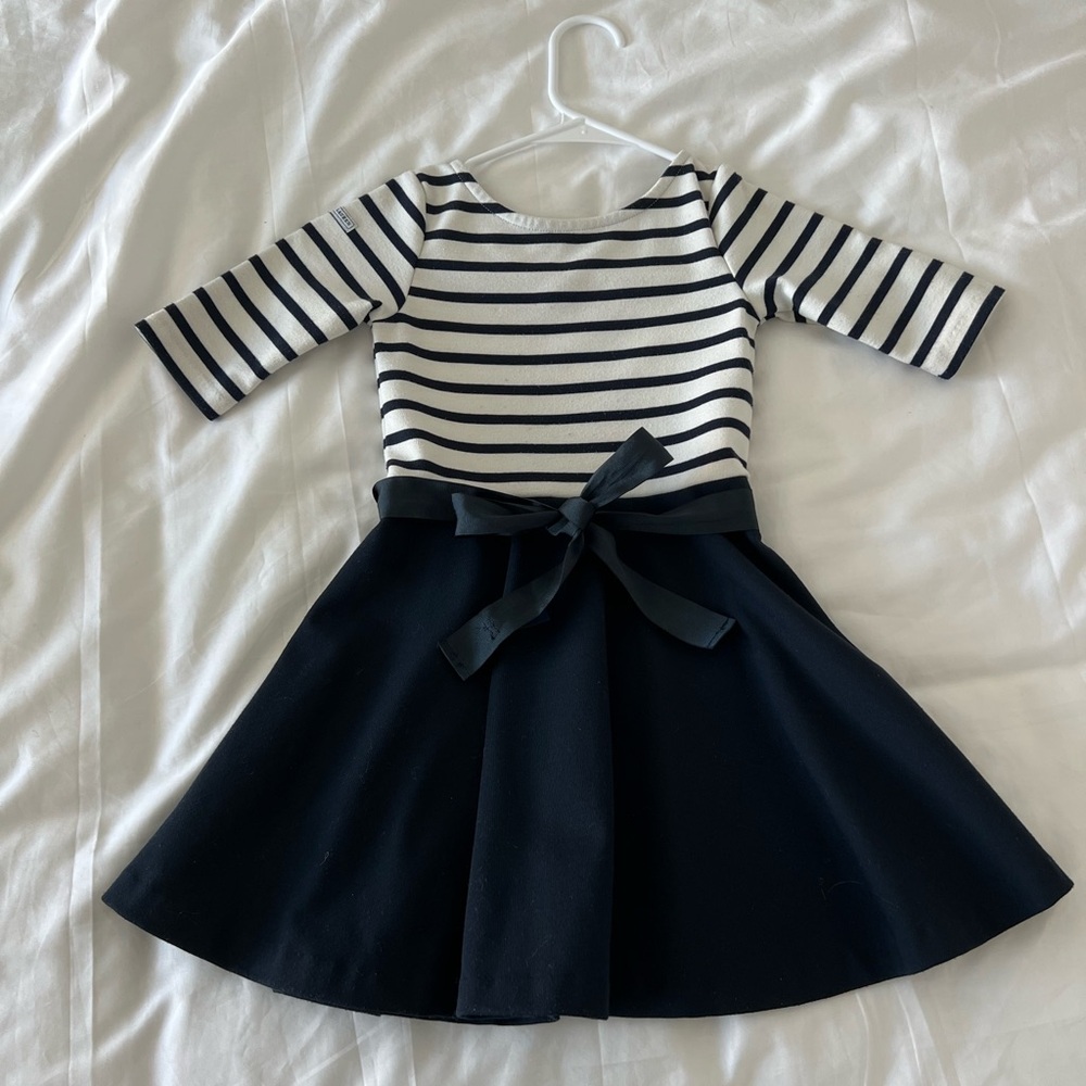 Girls navy Polo dress with belt, size 5 GUC